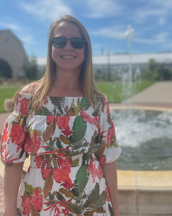 Kristen Marie Berg '02